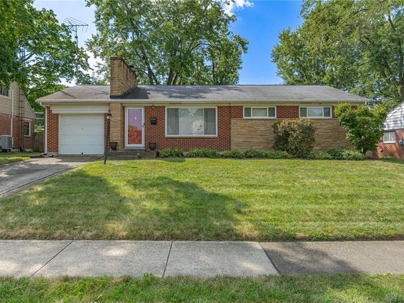 3903 Mengel Drive, Kettering, OH 45429 Photo 1