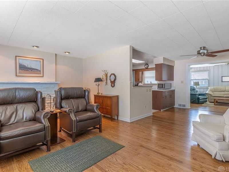 3903 Mengel Drive, Kettering, OH 45429 Photo 2