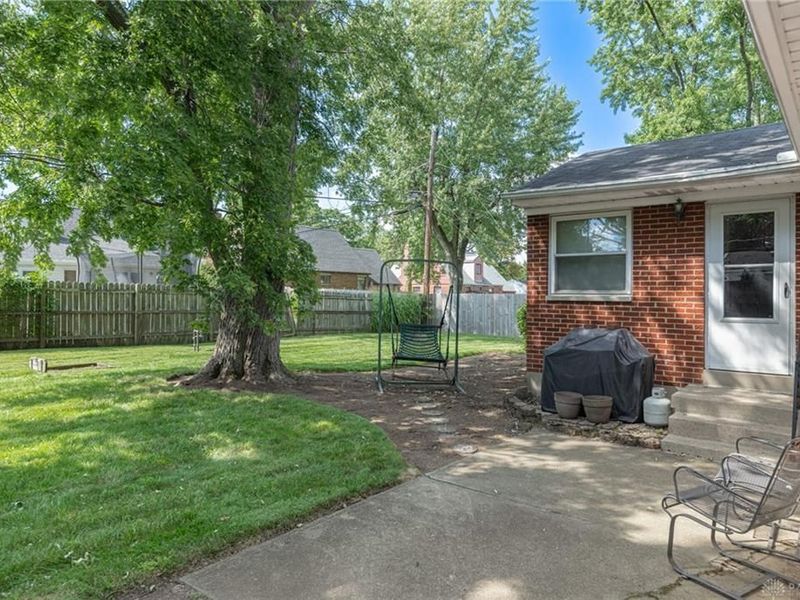 3903 Mengel Drive, Kettering, OH 45429 Photo 23