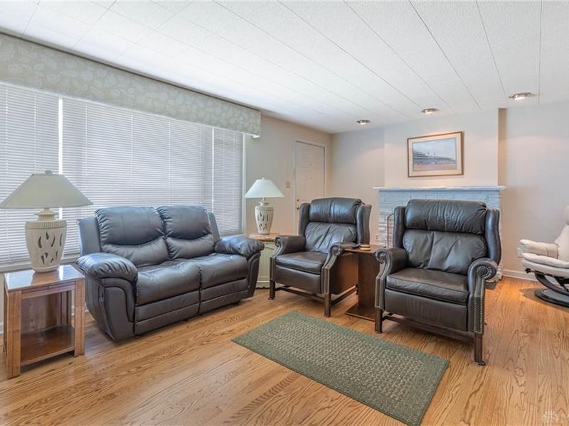3903 Mengel Drive, Kettering, OH 45429 Photo 3