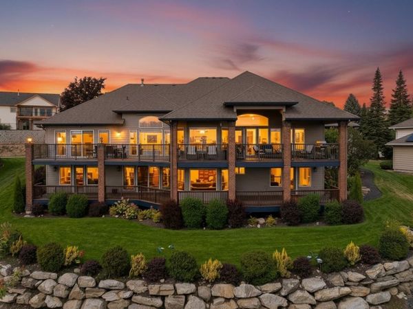 8622 E Woodland Park Dr, Spokane, WA 99217