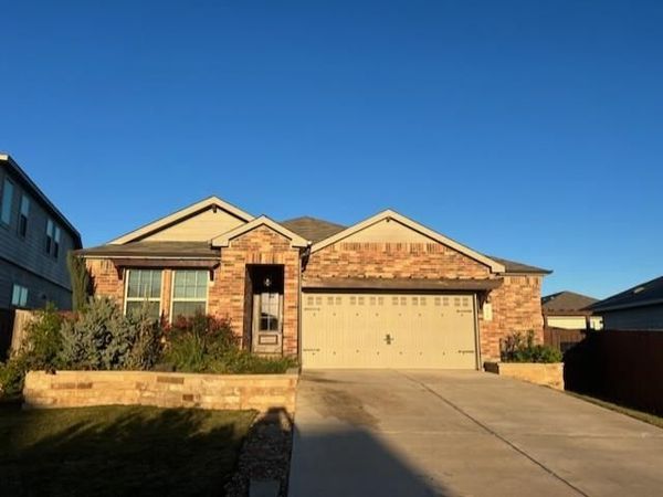 424 Cosmos LN , Jarrell, TX 76537