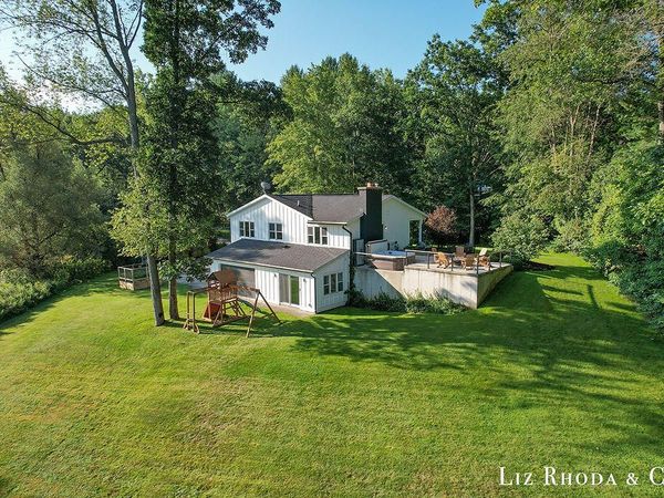 5061 Egypt Valley Avenue NE, Belmont, MI 49306