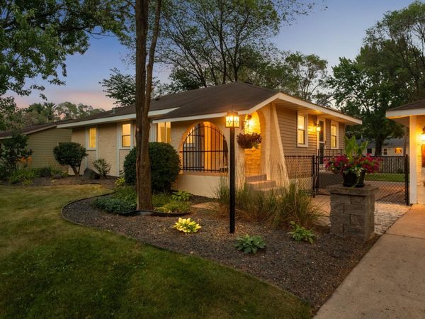 725 82nd Avenue N, Brooklyn Park, MN 55444