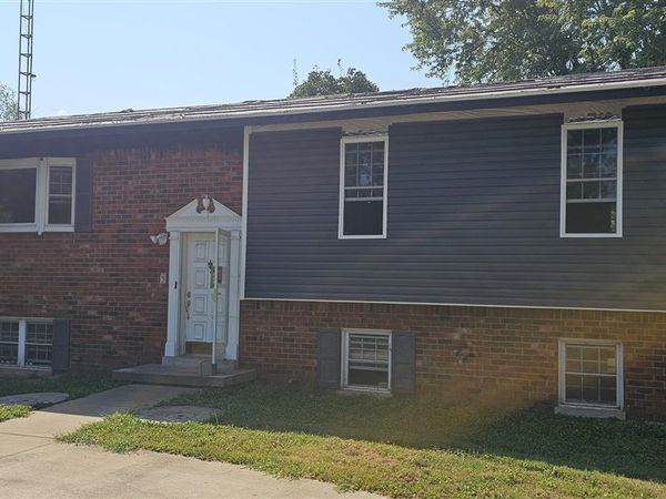 1706 Erin Way , Bowling Green, KY 42104
