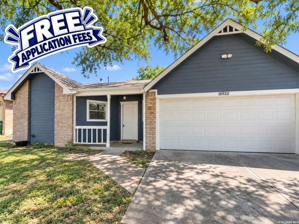 10922 FOREST SMT, Live Oak, TX 78233