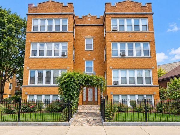 4646 W Addison Street , Unit 3W, Chicago, IL 60641