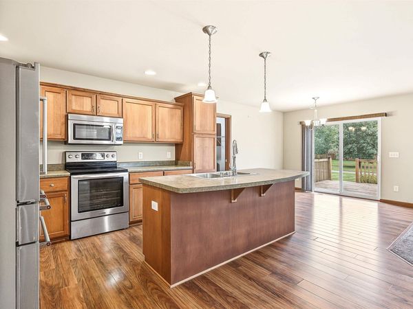 6115 Sledding Parkway, Madison, WI 53558