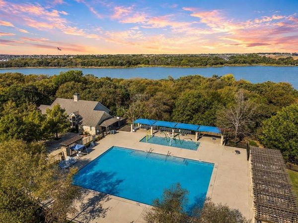 905 Lake Grove Drive, Little Elm, TX 75068