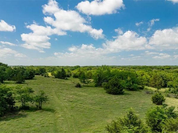 578 County Road 134 , Gainesville, TX 76240