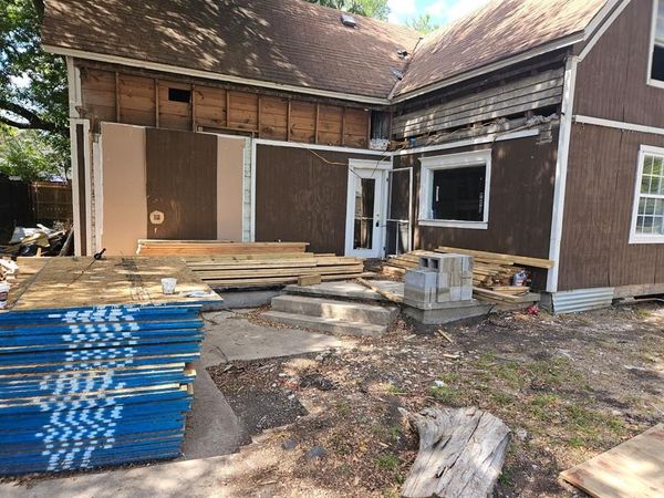 103 N BLANTON Street, Whitewright, TX 75491