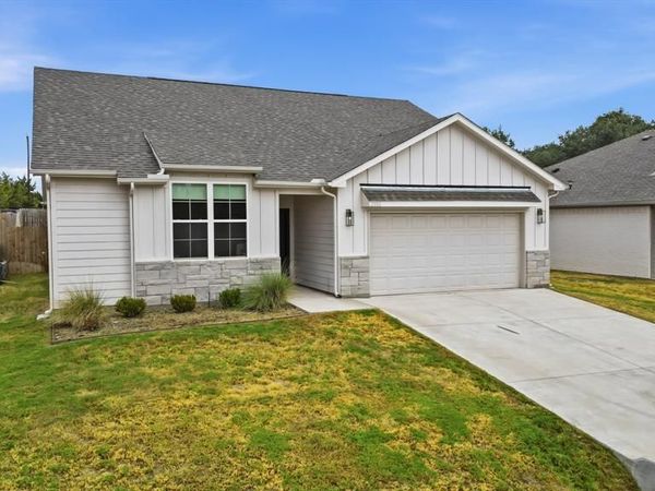 2306 Pedernales Court, Granbury, TX 76048