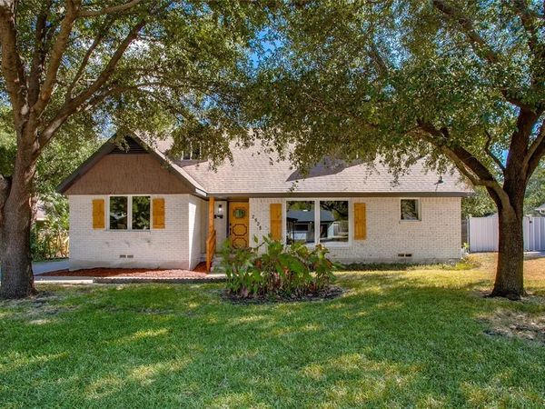 2828 Larkspur Lane , Dallas, TX 75233