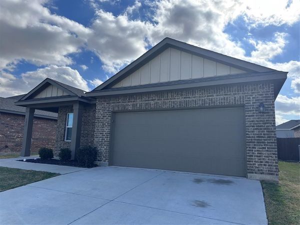 1617 Braeburn Lane , Fort Worth, TX 76052