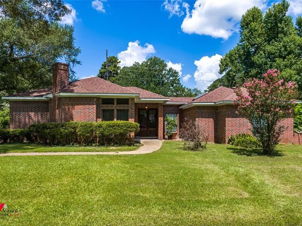 9838 Ballantrae Circle, Shreveport, LA 71106
