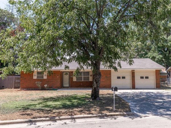 2103 16th Street, Brownwood, TX 76801