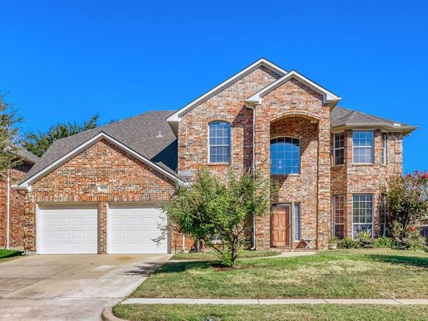 5828 Ivy Glen Drive, Grand Prairie, TX 75052