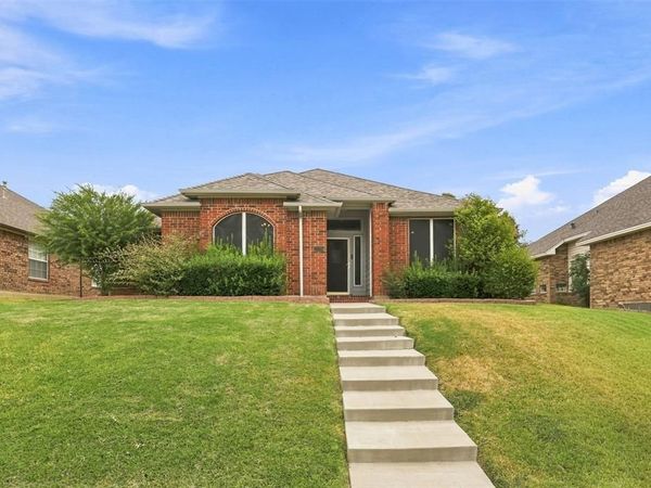 2126 Greenstone Trail, Carrollton, TX 75010