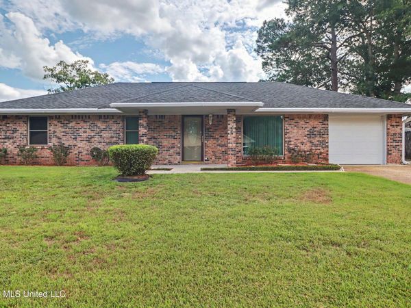 6604 Amherst Drive, Ocean Springs, MS 39564