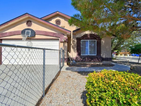2305 Desert Wood Drive SW, Albuquerque, NM 87121