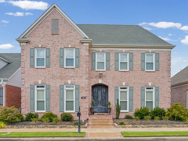 8010 WILLOW BROOK RD, Germantown, TN 38138