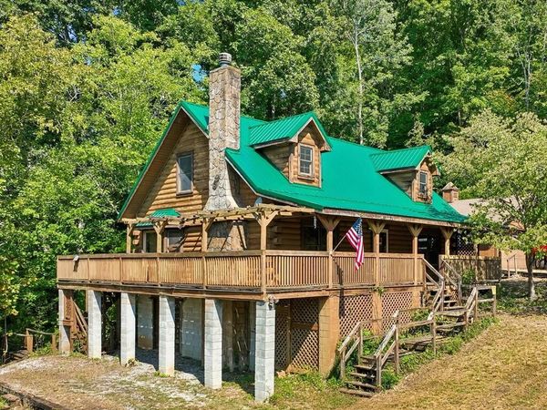 161 Obey River Ln, Celina, TN 38551