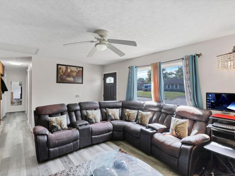 7400 Marlan Avenue , Reynoldsburg, OH 43068 Photo 8