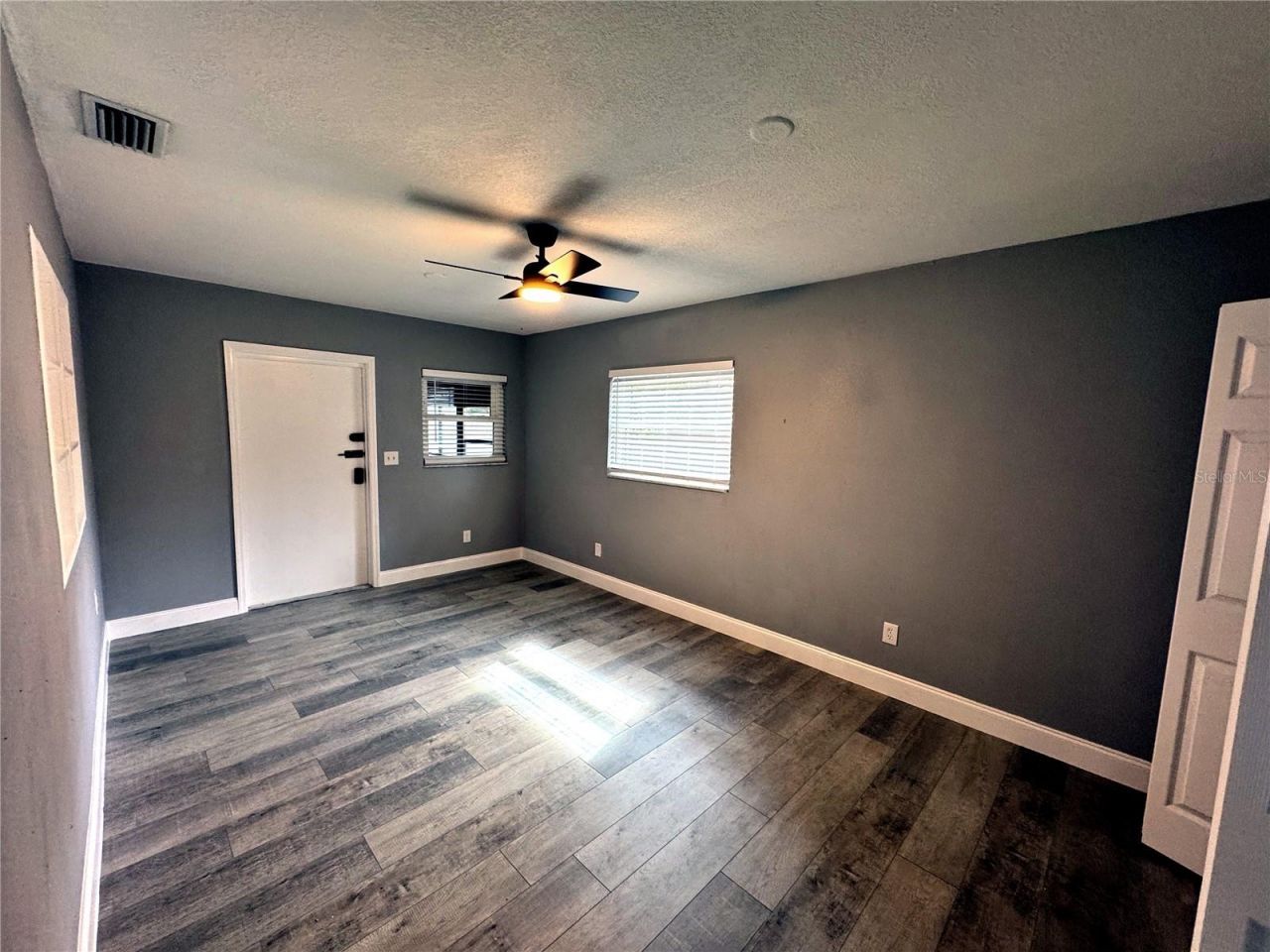 7400 Locust Street Ne, Saint Petersburg, FL 33702 Photo