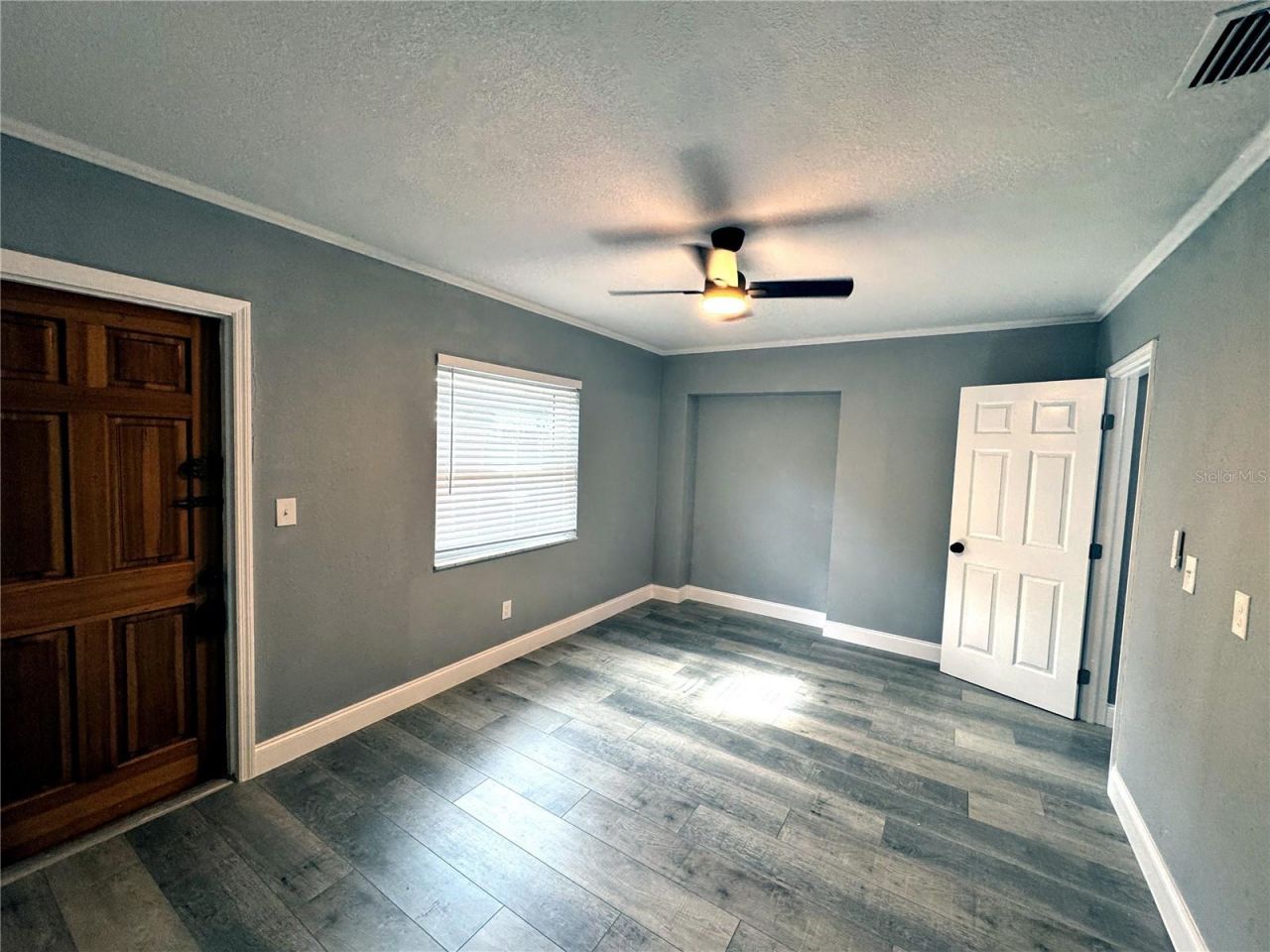 7400 Locust Street Ne, Saint Petersburg, FL 33702 Photo