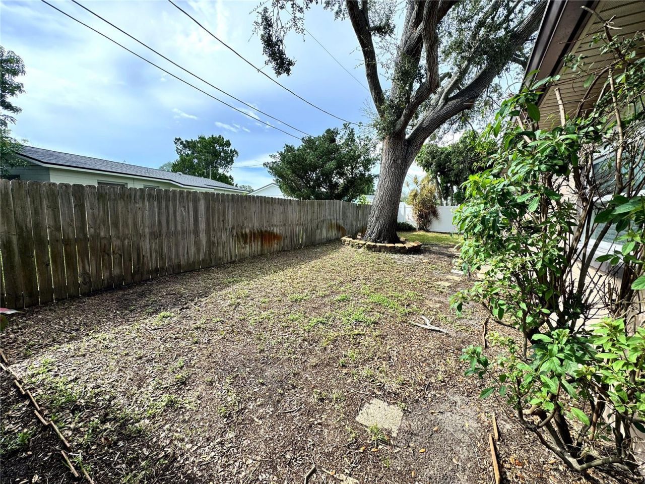 7400 Locust Street Ne, Saint Petersburg, FL 33702 Photo