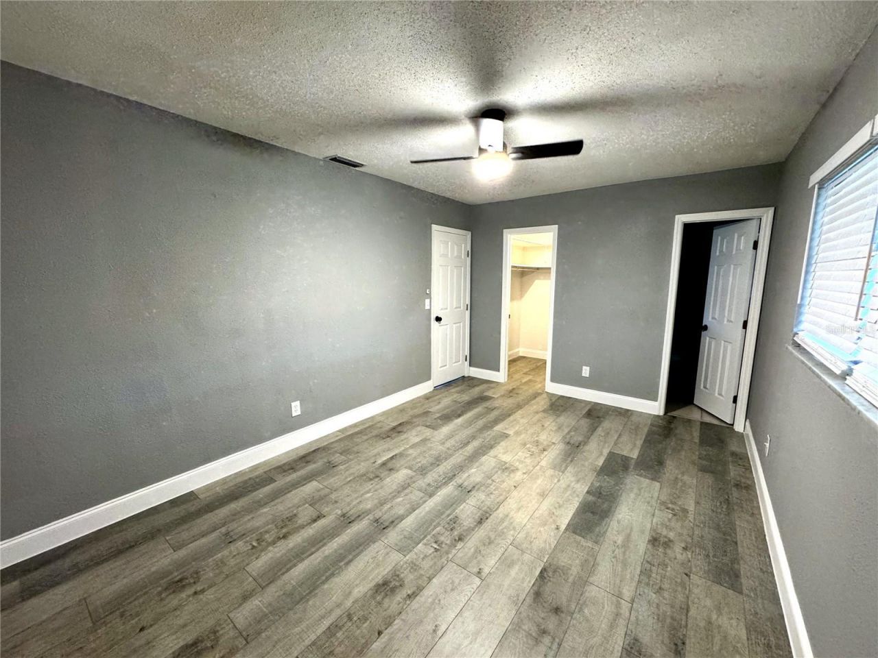 7400 Locust Street Ne, Saint Petersburg, FL 33702 Photo