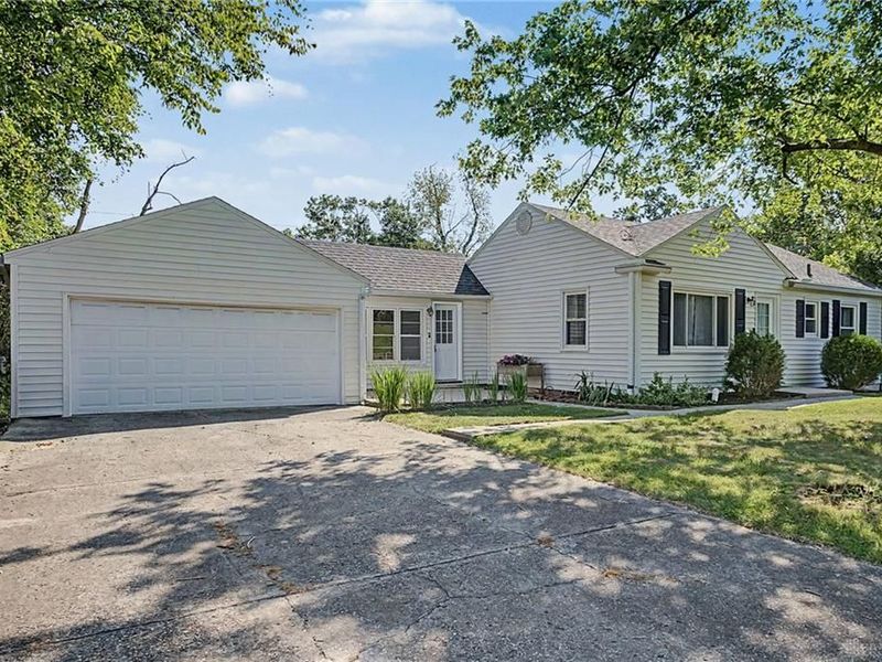 650 S Elm Street, West Carrollton, OH 45449 Photo 1