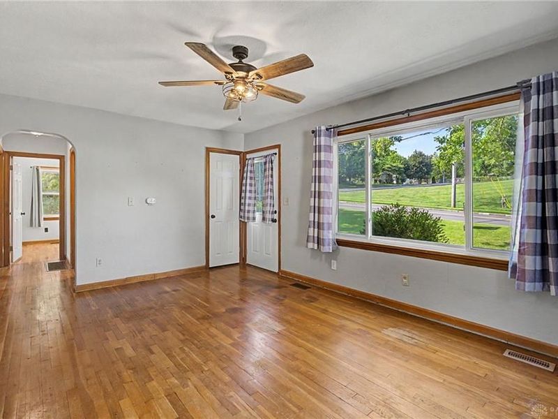 650 S Elm Street, West Carrollton, OH 45449 Photo 10