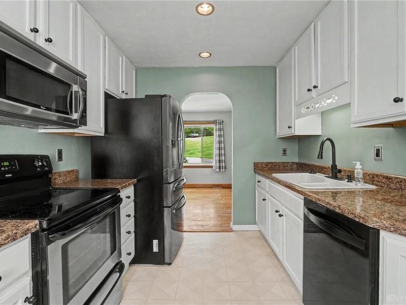 650 S Elm Street, West Carrollton, OH 45449 Photo 12