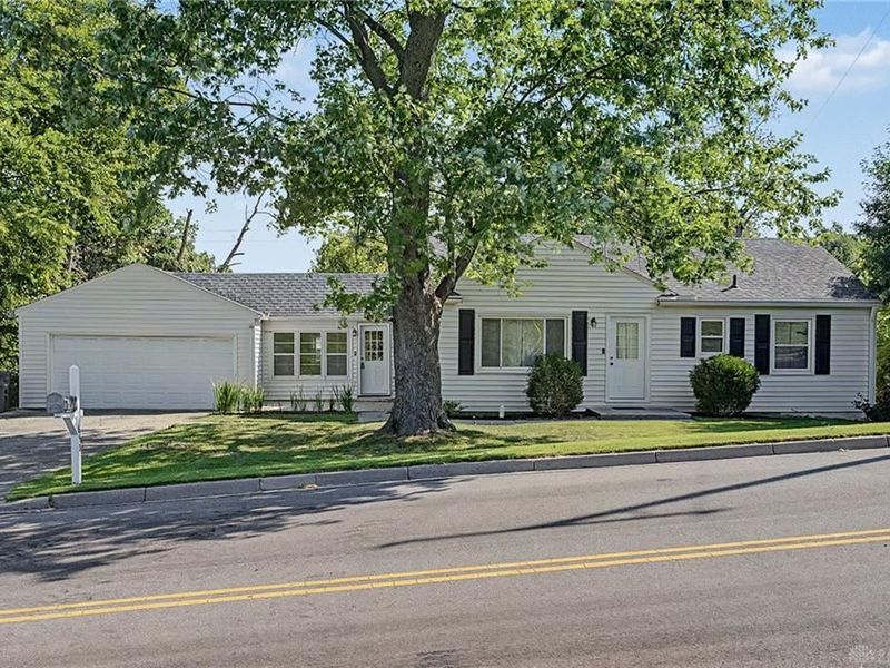 650 S Elm Street, West Carrollton, OH 45449 Photo 3