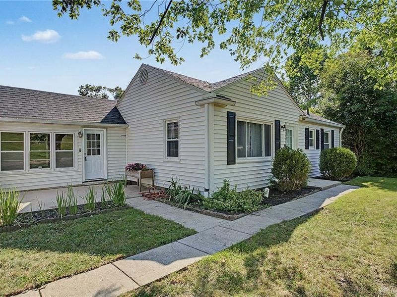 650 S Elm Street, West Carrollton, OH 45449 Photo 5