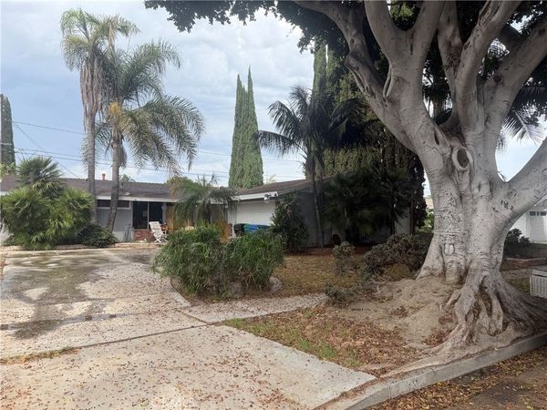 3405 E Harding, Long Beach, CA 90805