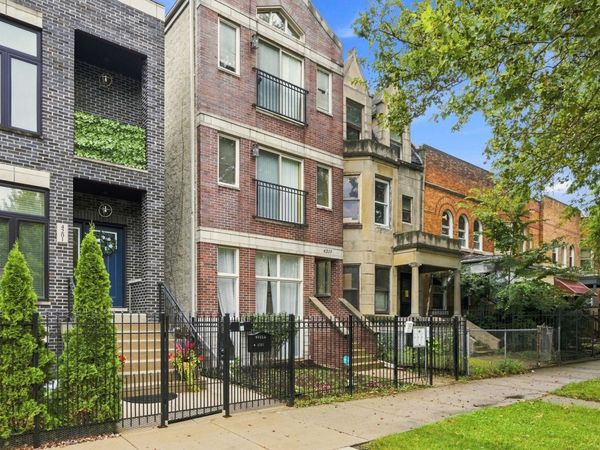 4203 S Prairie Avenue , Unit 1, Chicago, IL 60653