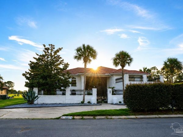 5089 Shoshone Dr, Pensacola, FL 32507