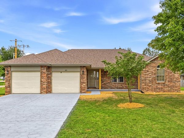 462 Waterwheel Avenue , Sparta, MO 65753