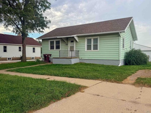 2903 2nd Ave., South Sioux City, NE 68776
