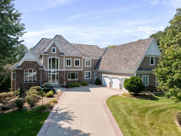 12100 Grandview Terrace, Apple Valley, MN 55124