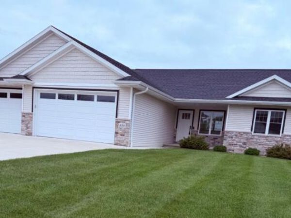 3126 Sandy Ridge Dr DRIVE, Two Rivers, WI 54241