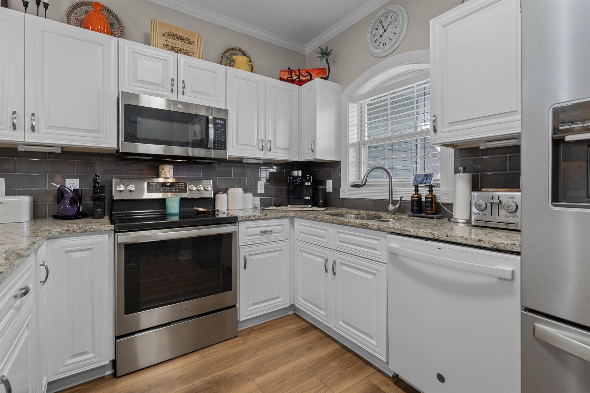 4851 Carnation Circle Photo 19