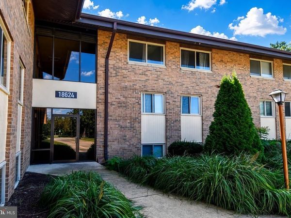 18624 WALKERS CHOICE ROAD, Unit 6, MONTGOMERY VILLAGE, MD 20886