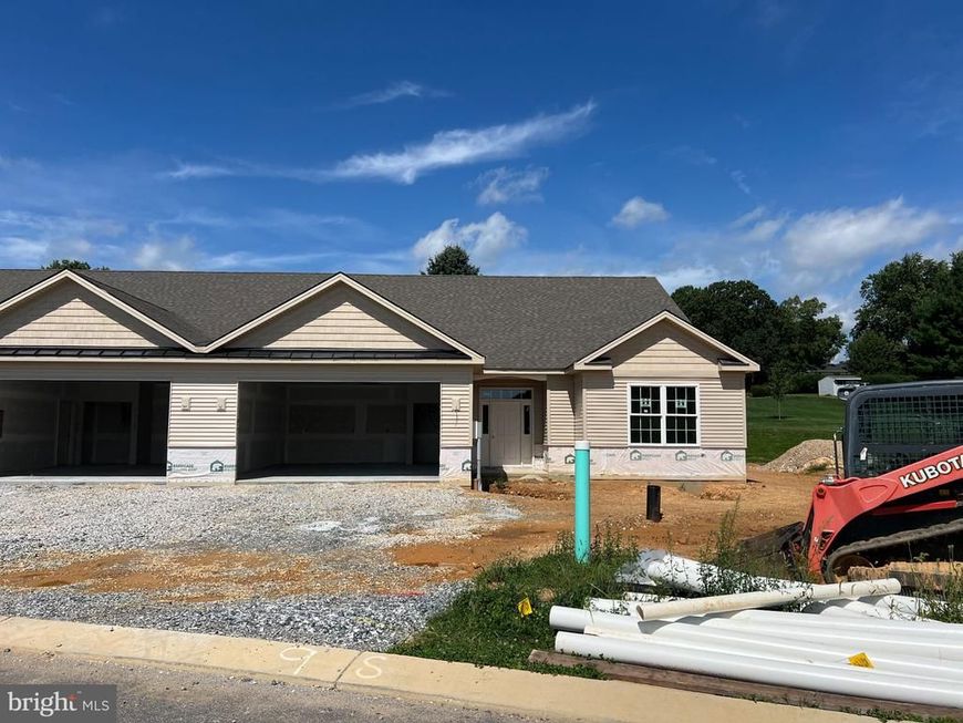 628 Bluff Stone Drive , Unit 9, York, PA 17402 Main Photo