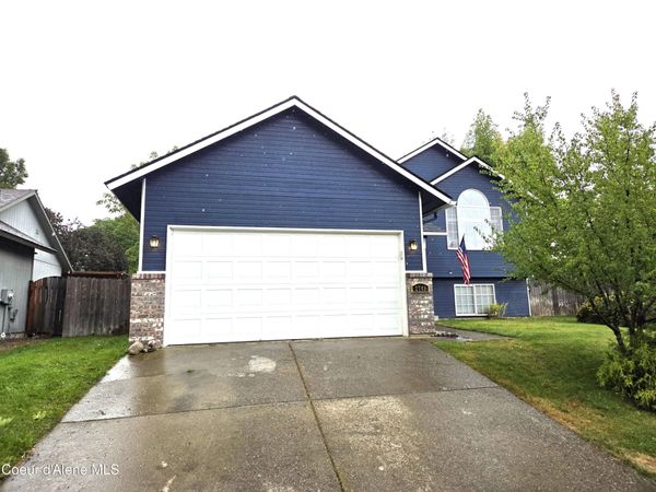 2740 N Top Flight DR, Post Falls, ID 83854