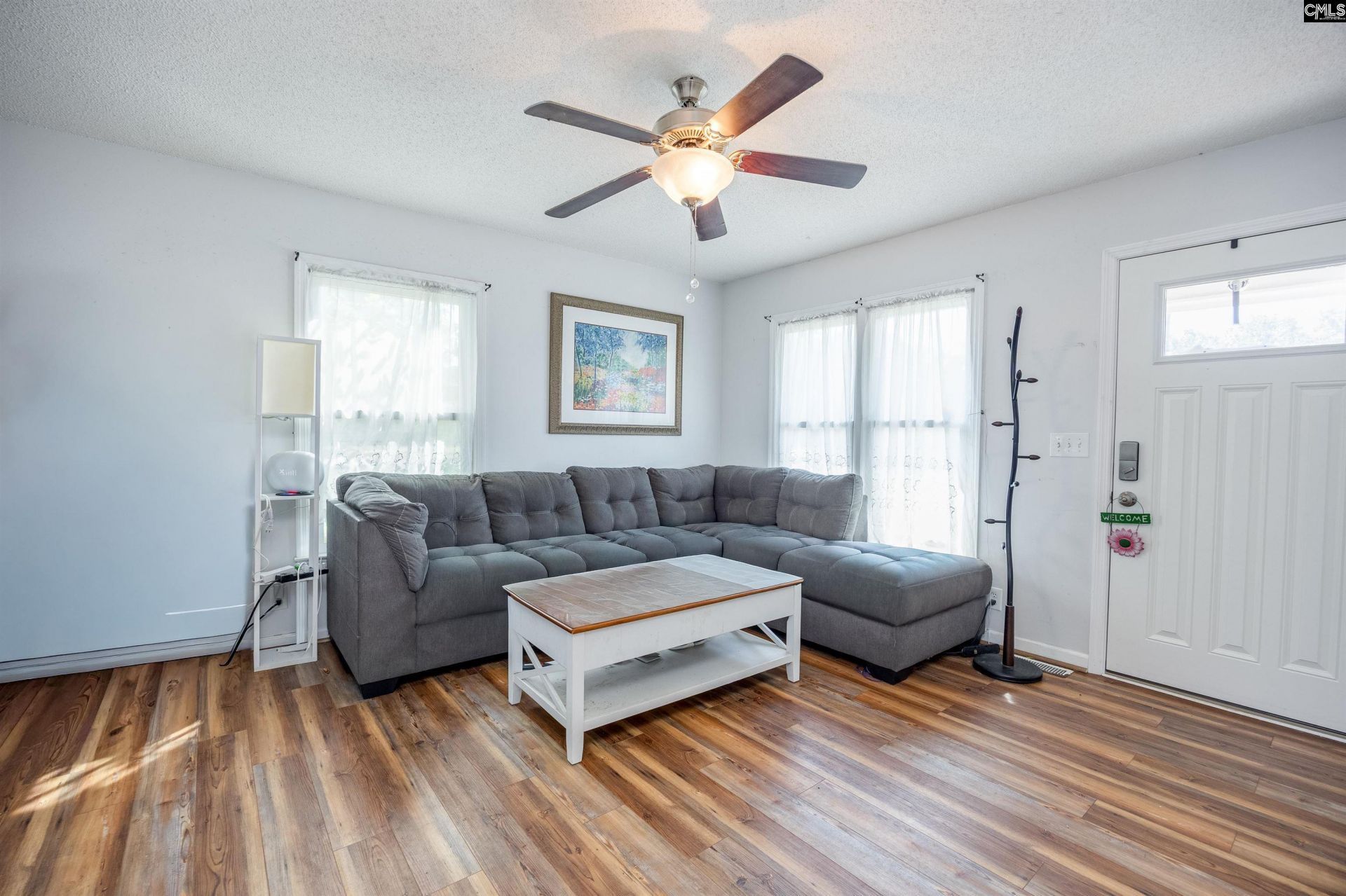 2113 Bateman Boulevard  Photo 4