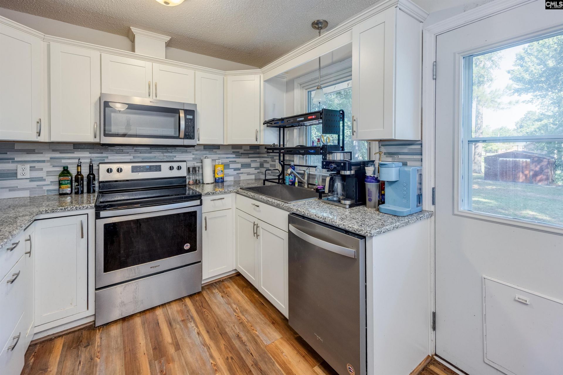 2113 Bateman Boulevard  Photo 7