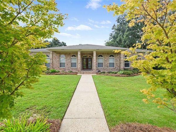 5613 Regency Oaks Drive S, Mobile, AL 36609